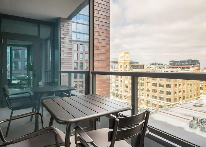 W Loop 2br W Gym Pool Nr Fulton Mkt Chi-254 *